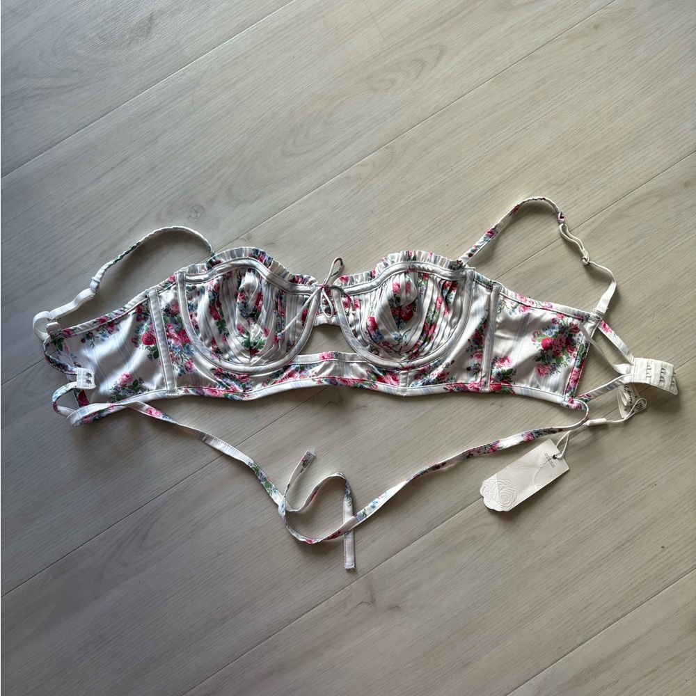 NWT For love and lemons floral strappy white bra size M - Picture 4 of 7